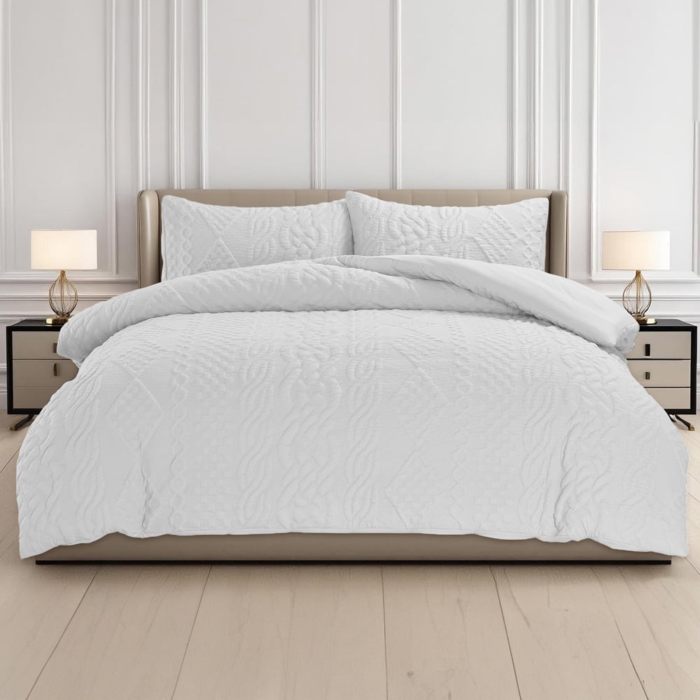 Velosso Super King Size White Quilted Knit Duvet Set Image 1