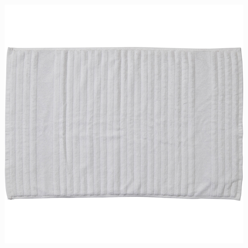 wilko White Ribbed Cotton and Bamboo Bath Mat 50 x 80cm Image 1