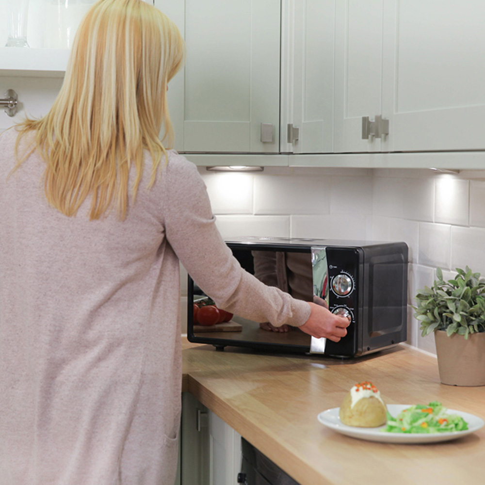 Russell Hobbs RHMM701B-N Black 17L Colours Plus Manual Microwave 700W Image 9