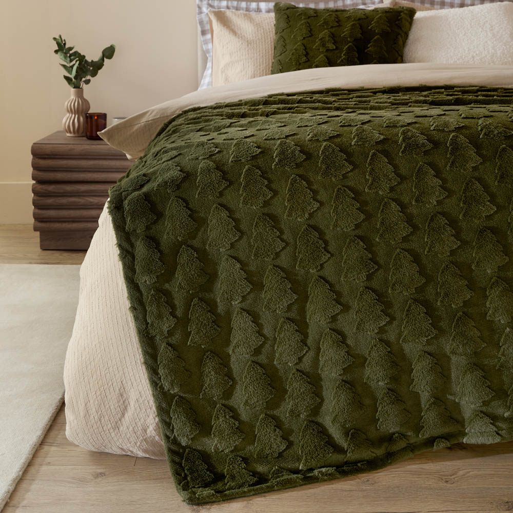 Furn Forest Green Pines Faux Fur Reversible Throw 150 x 200cm Image 5