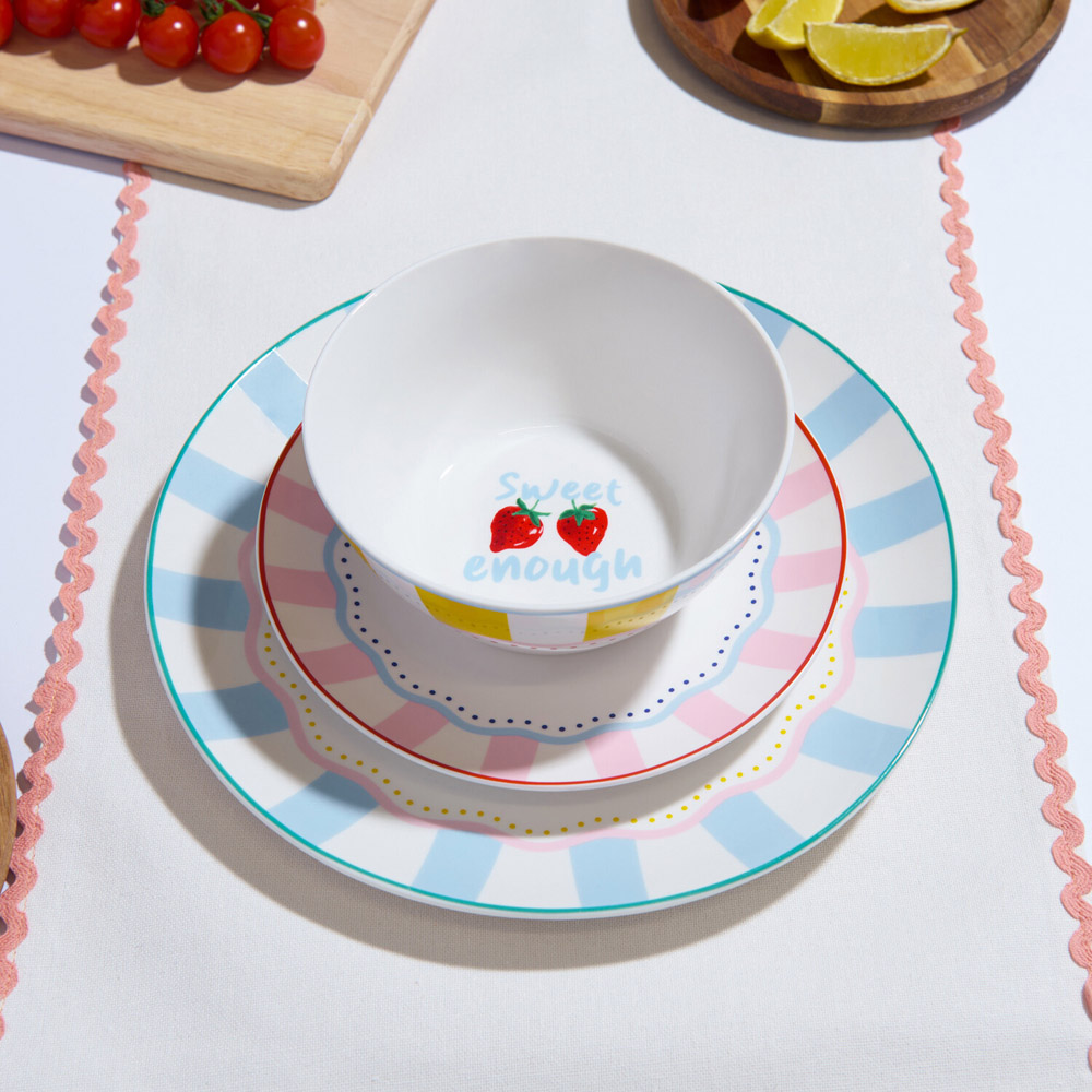 Alfresco 12 Piece Dinnerware Set Image 2
