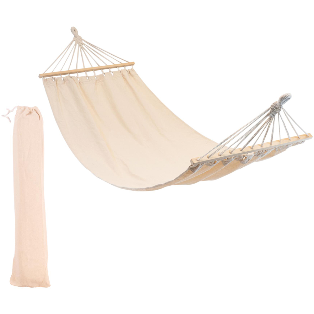 Harbour Housewares Natural Cotton Garden Hammock with Spreader Bars Image 2