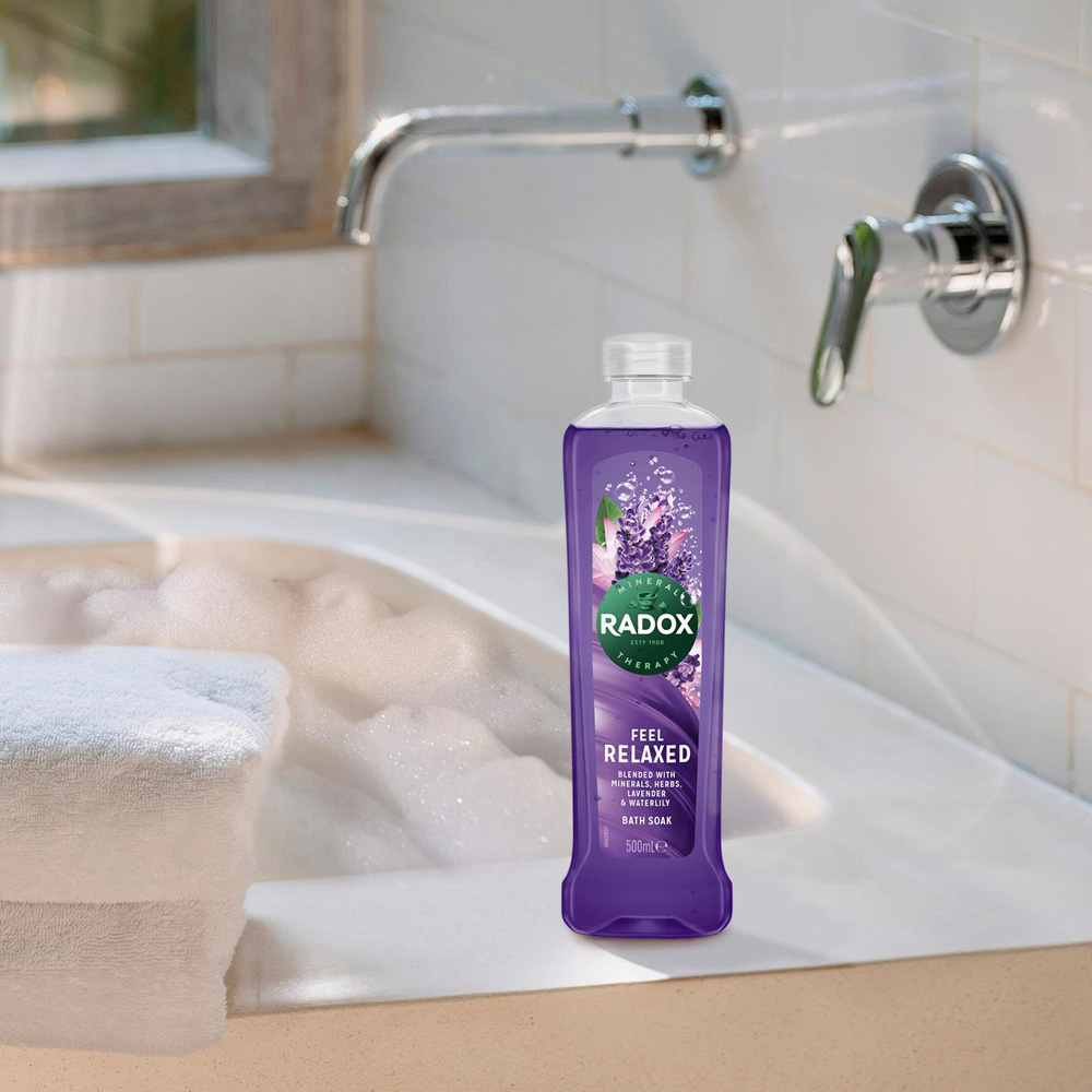 Radox 100% Nature Inspired Fragrance Feel Relaxed Bath Soak 500ml 6 Pack Image 2