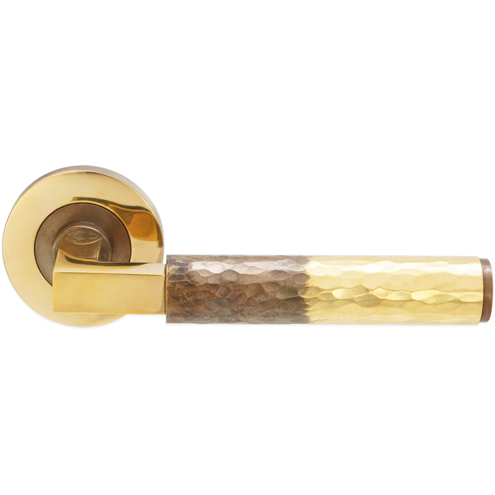 Spira Brass Hammered Knurlmond Aged Brass Lever on Rose Door Handle 2 Pack Image 3