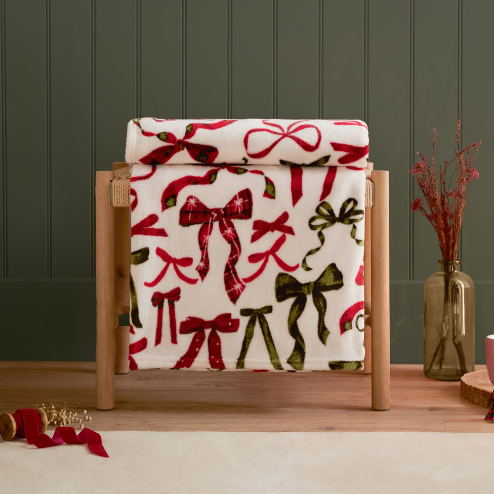 Furn Berry and Pine Festive Bows Printed Fleece Throw 140 x 180cm Image 2