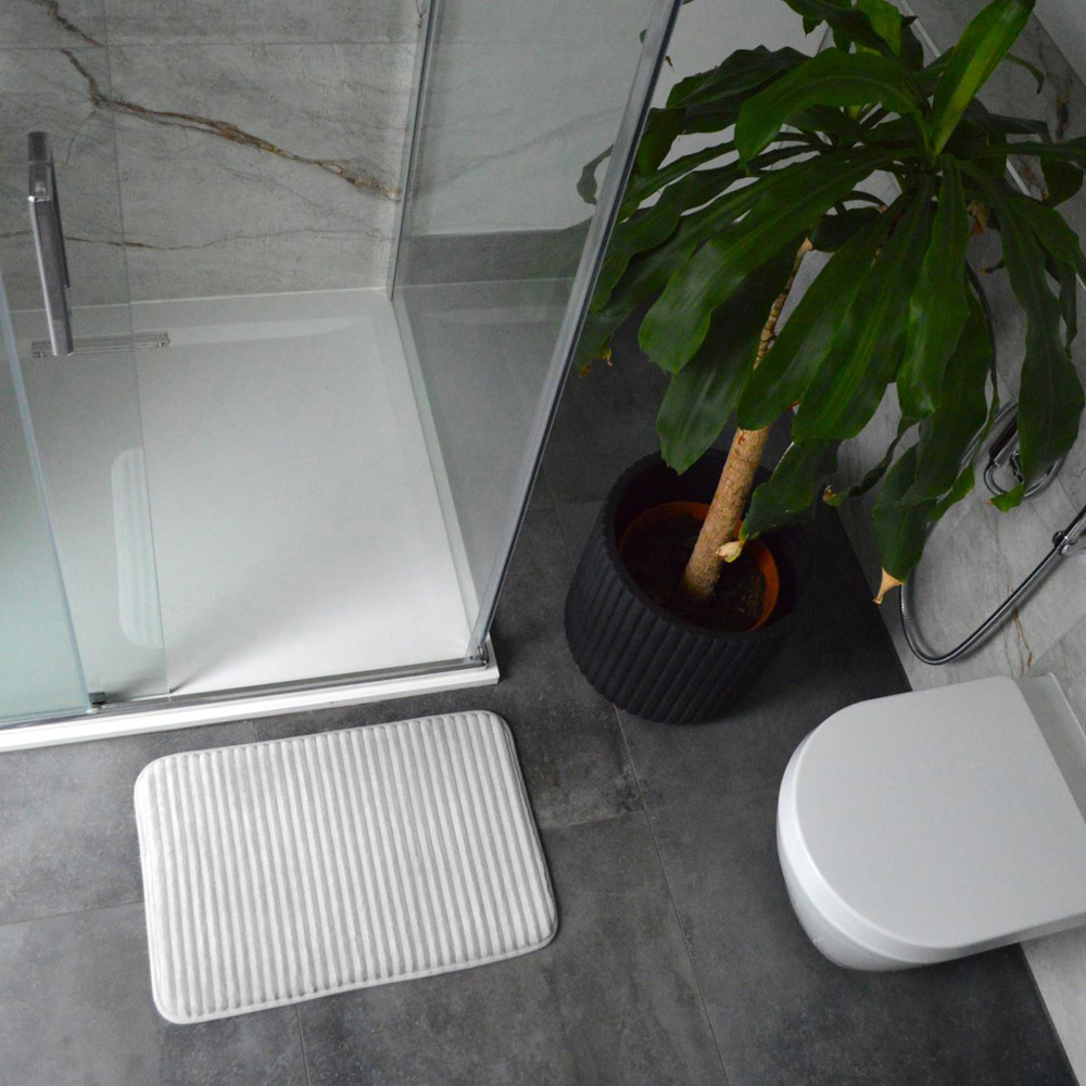 Allure Bath Fashions Light Grey Memory Foam Bath Mat 40 x 60cm Image 2