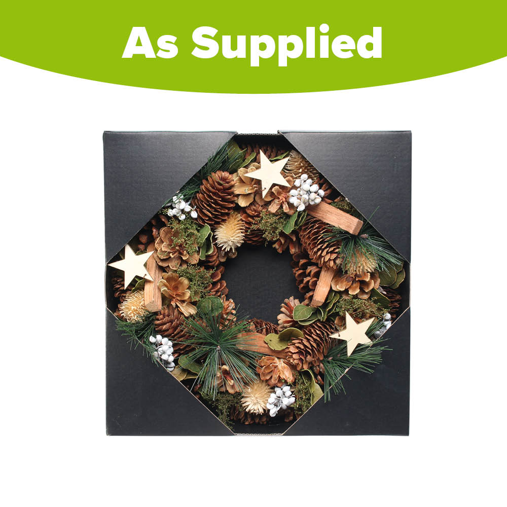 wilko Woodland Christmas Wreath with Stars and Berries 30cm Image 2