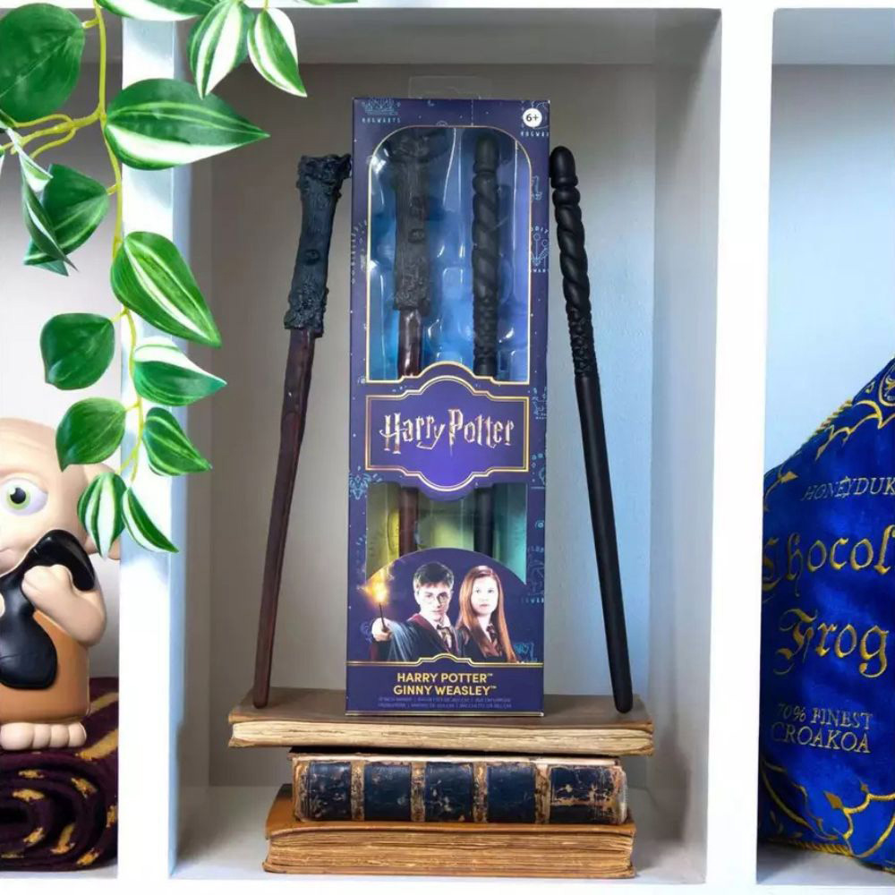 The Noble Collection Set of 2 Harry Potter Harry and Ginny Role Play Wand Image 4