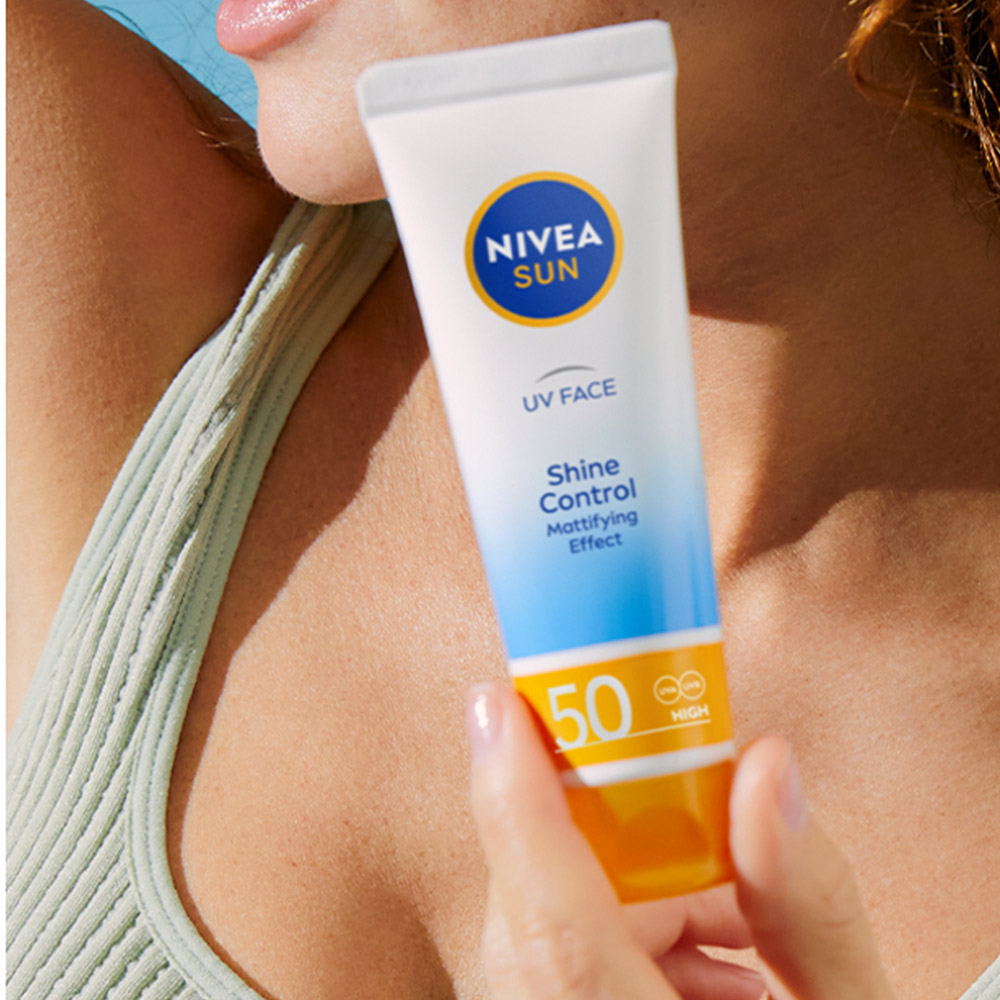 Nivea Sun UV Face Shine Control Sun Cream SPF50 50ml Image 4
