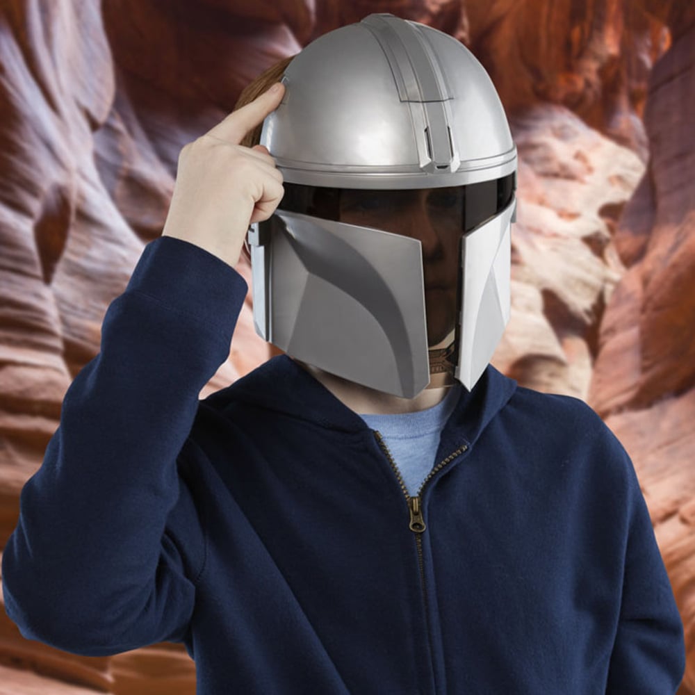 Hasbro Star Wars Mandalorian Electronic Mask Image 2