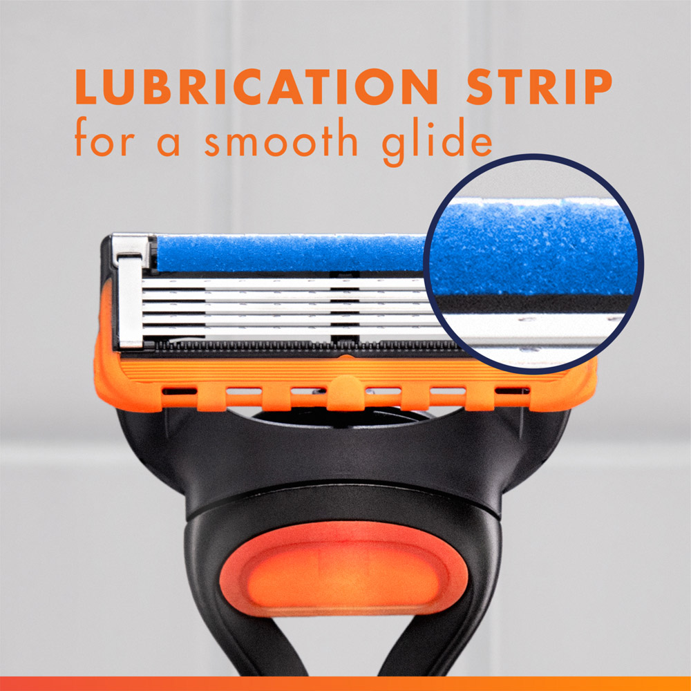 Gillette Fusion5 UEFA Champions League 6 Piece Shaving Kit Image 7