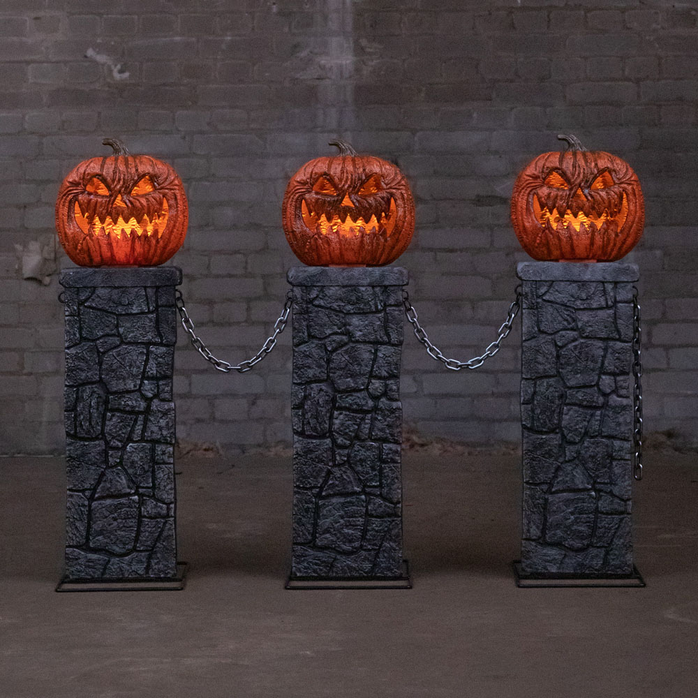 Samuel Alexander Battery Powered LED Light-Up Halloween Pumpkin Fence 97cm x 1.2m Image 2