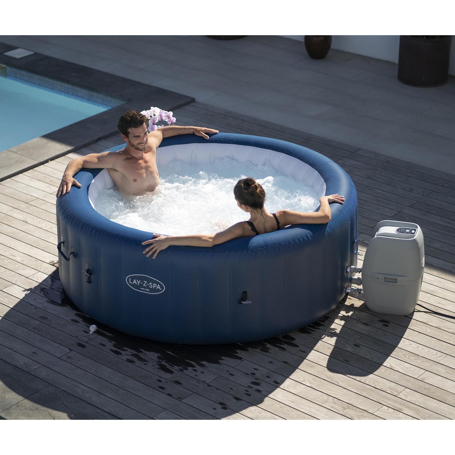 Lay-Z-Spa Milan Blue Airjet Plus Hot Tub Image 4