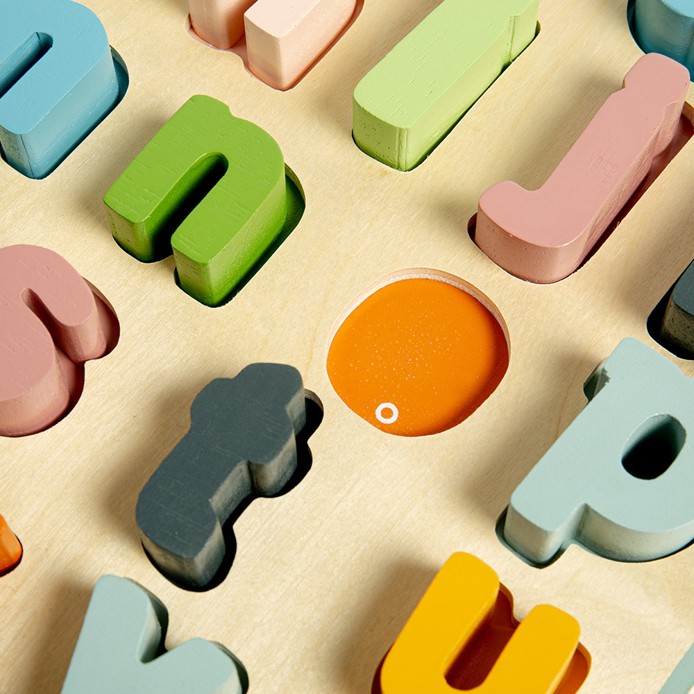 Bigjigs Toys 26 Piece FSC Wooden Lowercase ABC Puzzle Multicolour Image 3