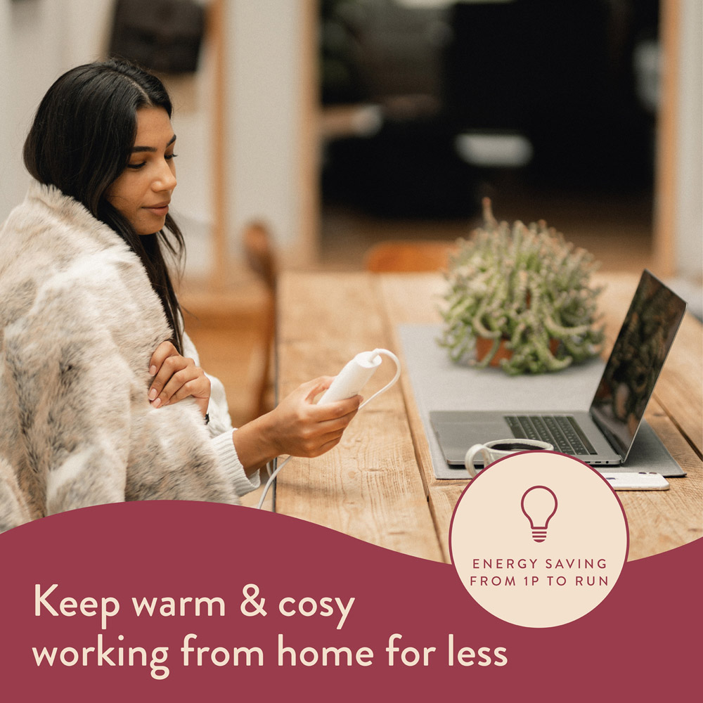 Dreamland Hygge Days Alaskan Husky Print Faux Fur Reversible Heated Throw 120 x 160cm Image 5