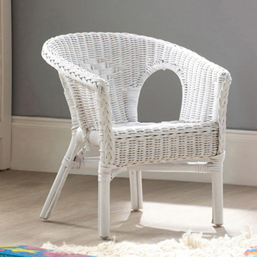 Desser White Wicker Kids Loom chair Image 1