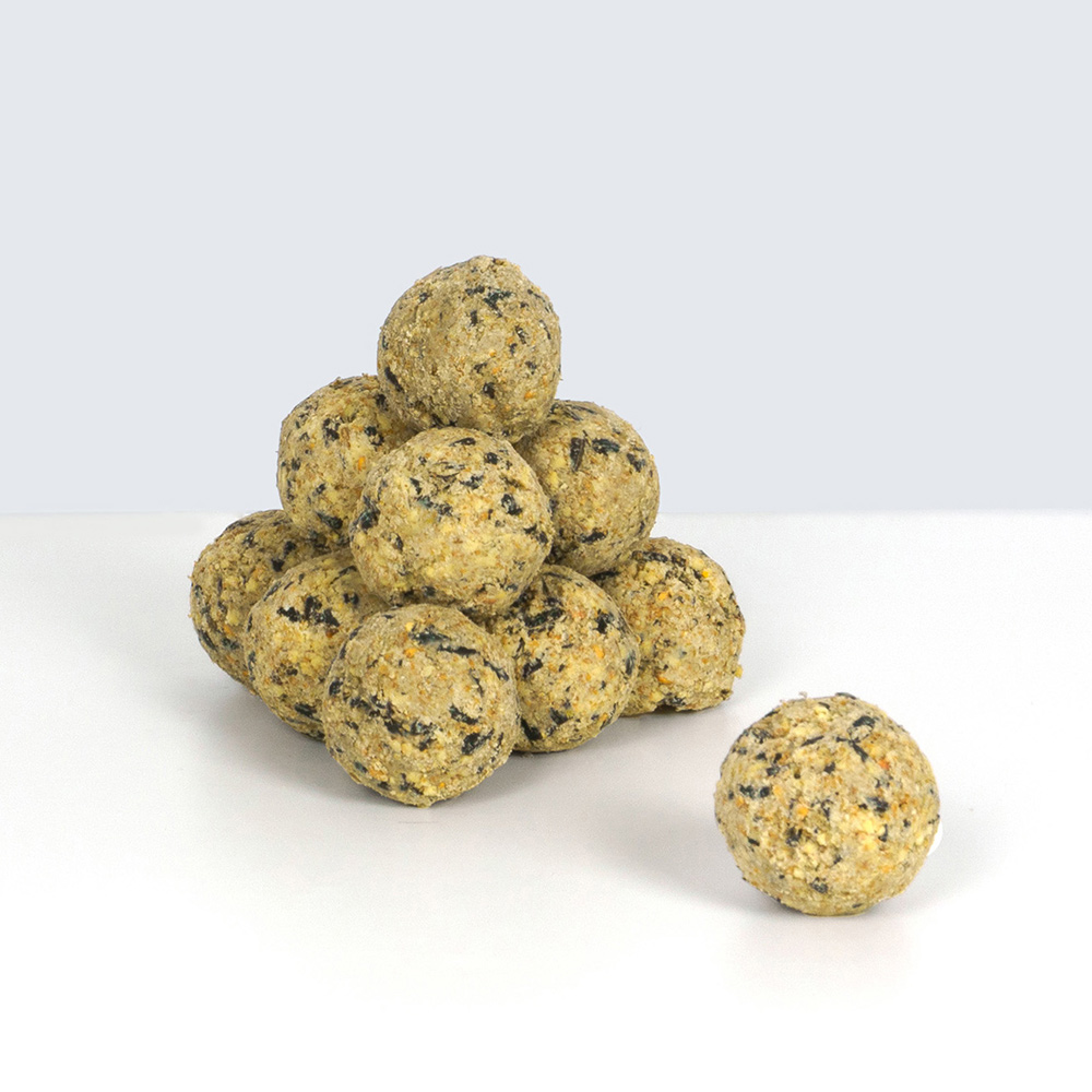 Suet Shop Supreme Blend Wild Bird Fat Balls Tub 30 Pack Wilko