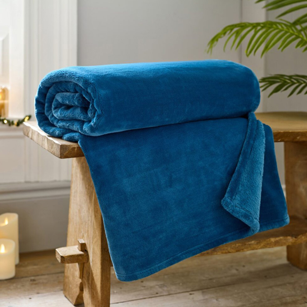 Deyongs Coco Touch Ink Blue Throw 140 x 180cm Image 2