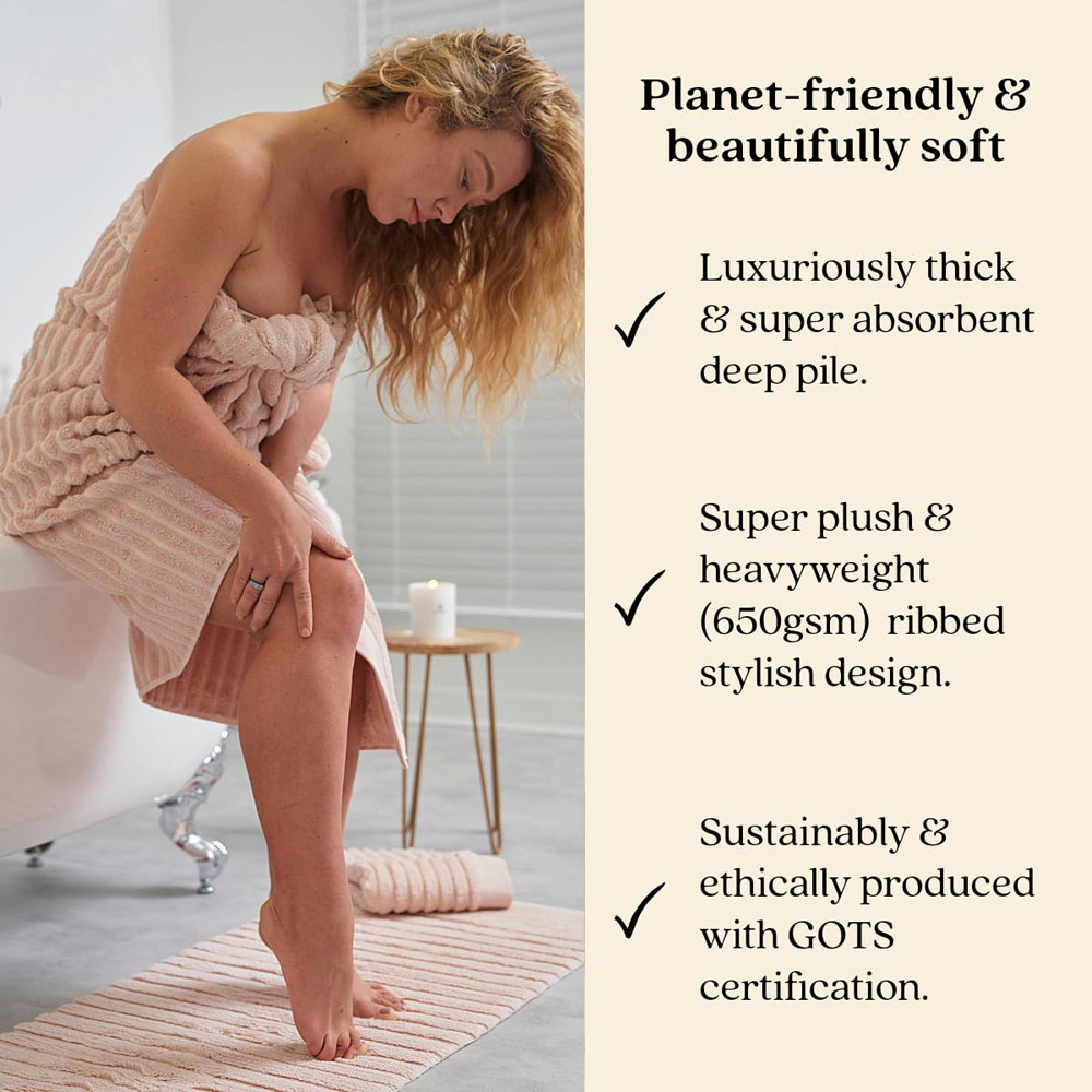 Misona Organic Cotton Blush Bath Towel Image 3