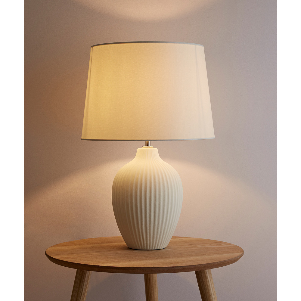 Kliving Nora Cream Shade Cream Ceramic Table Lamp Image 3