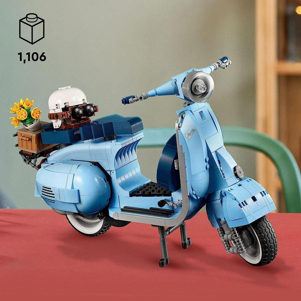 LEGO 10298 Vespa 125 Building Kit Image 4