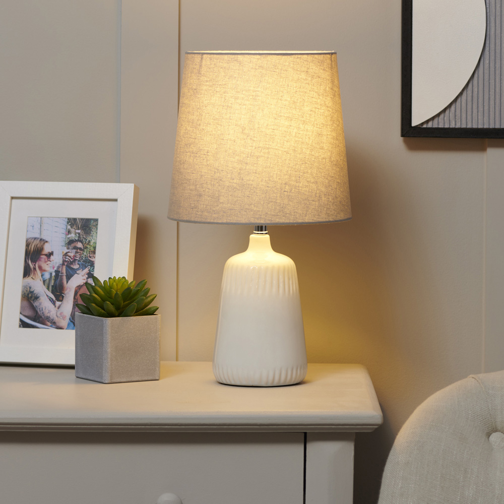 Wilko White Ceramic Dash Table Lamp Image 6