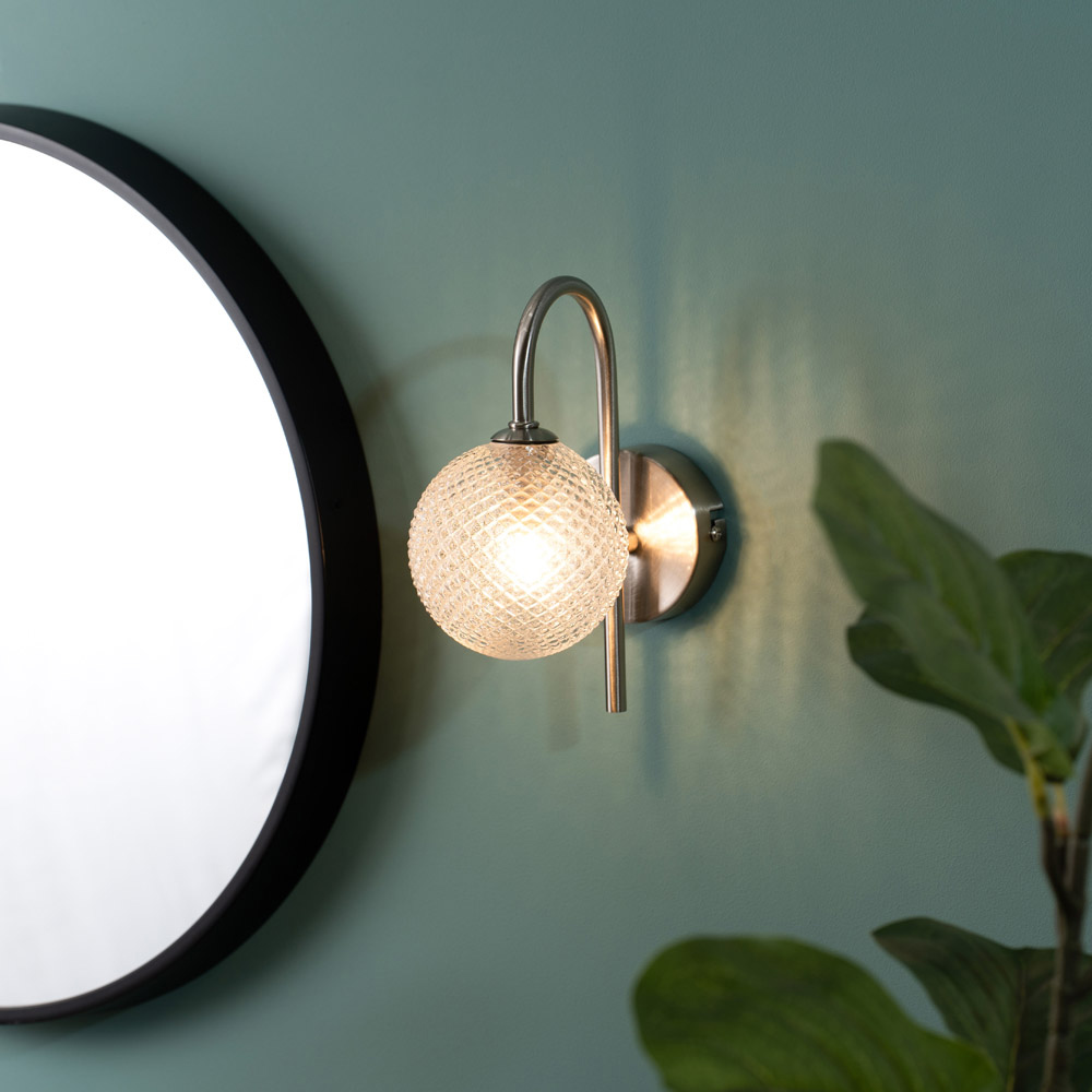 ValueLights Elle Brushed Chrome Cut Glass LED Wall Light Image 2