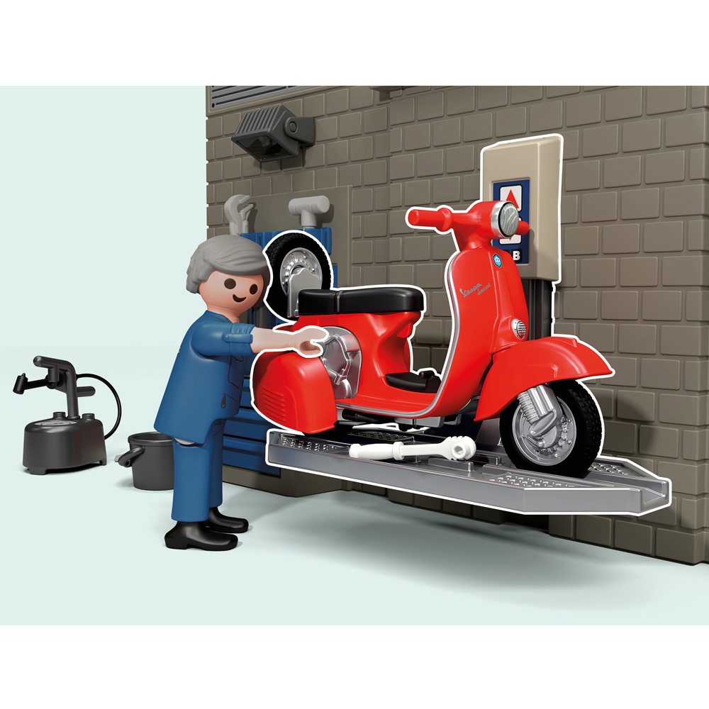Playmobil 60s Vespa Garage Playset Image 6