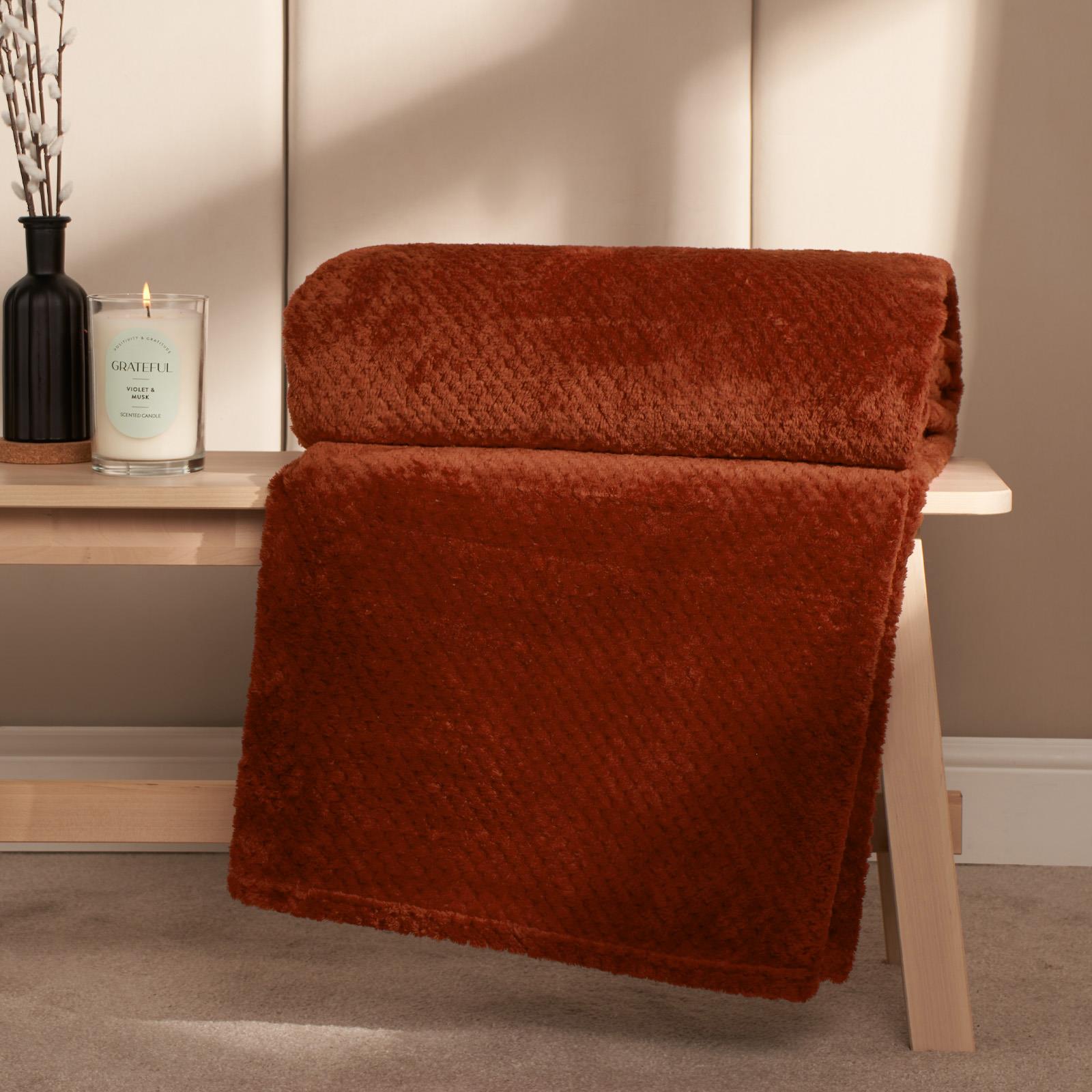 Dreamscene Luxury Burnt Orange Honeycomb Mink Waffle Throw 150 x 125cm Image 2