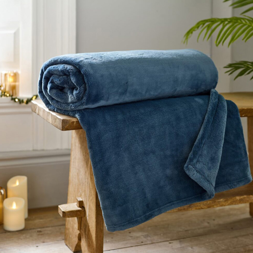 Deyongs Coco Touch Navy Throw 140 x 180cm Image 2