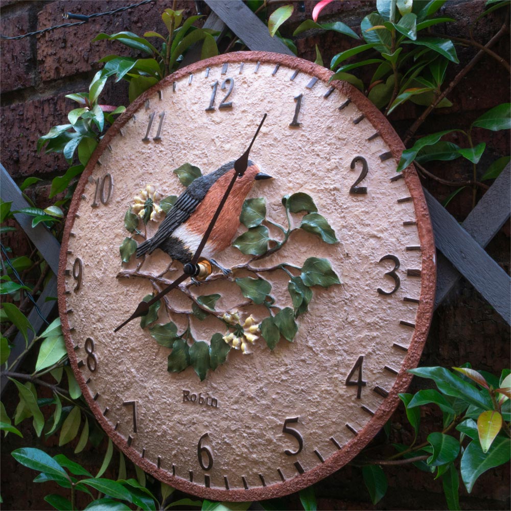 St Helens Robin Design Outdoor Garden Clock 30cm Image 4