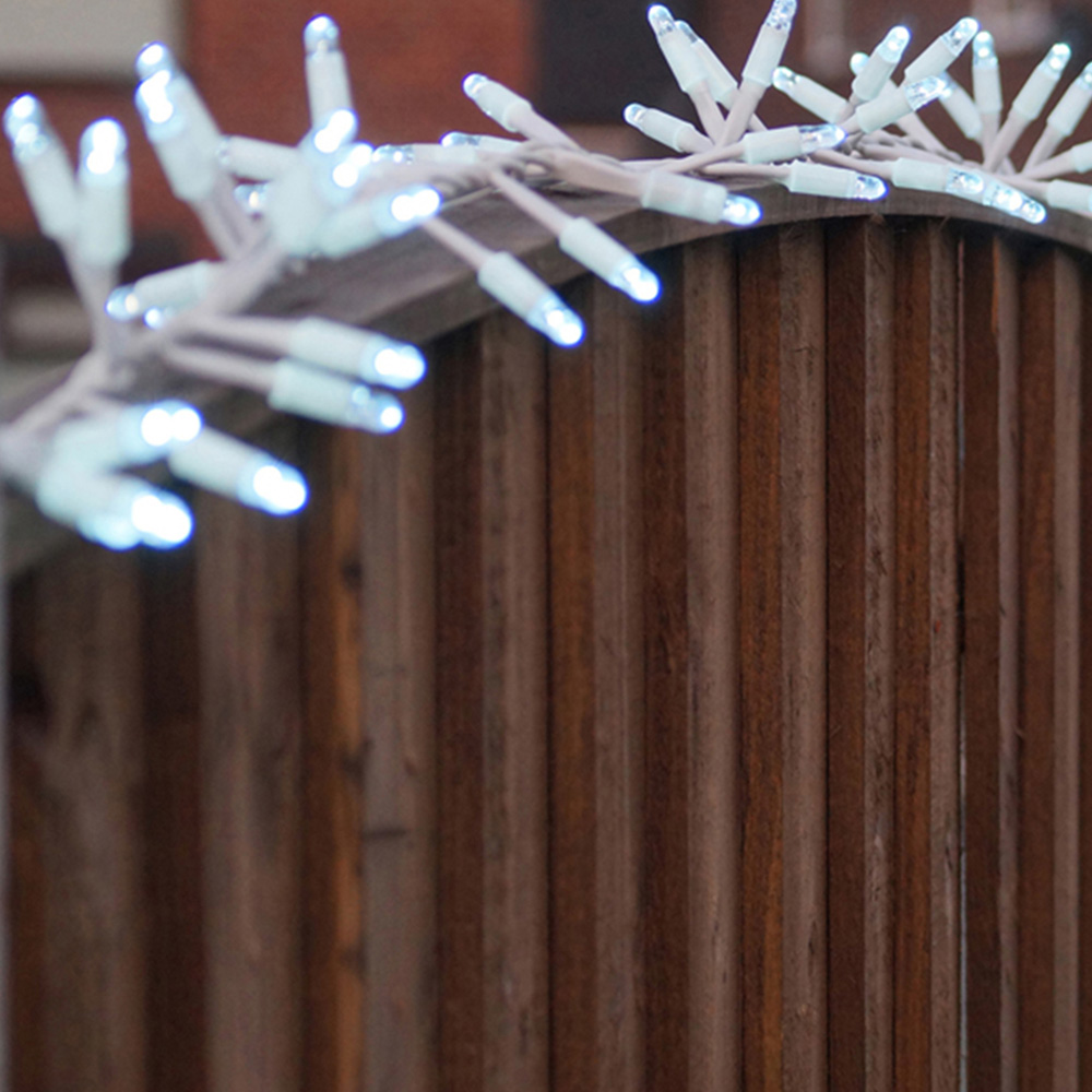 Eagle Connect 250 Cool White LED White Cluster Light 5m Image 6