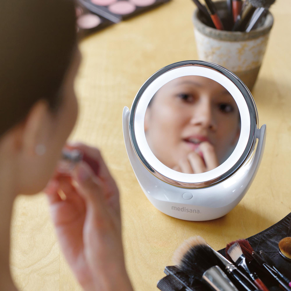 Medisana CM 835 Cosmetic Mirror Image 2
