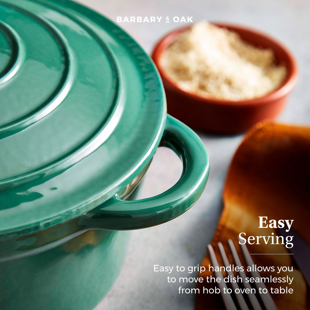 Barbary & Oak 20cm Green Cast Iron Round Non-Stick Casserole Pan with Lid Image 7
