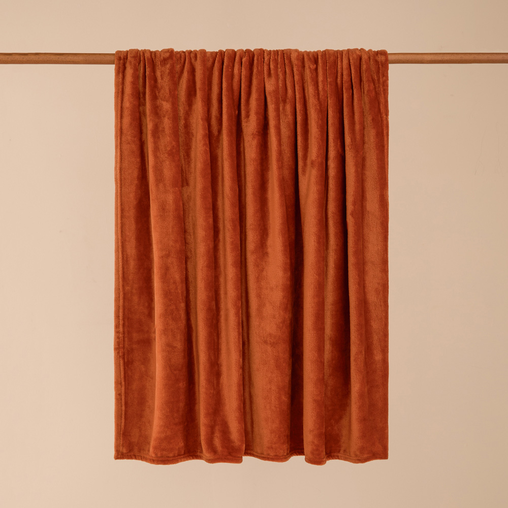 Furn Harrow Rust Fleece Throw 140 x 180cm Image 2