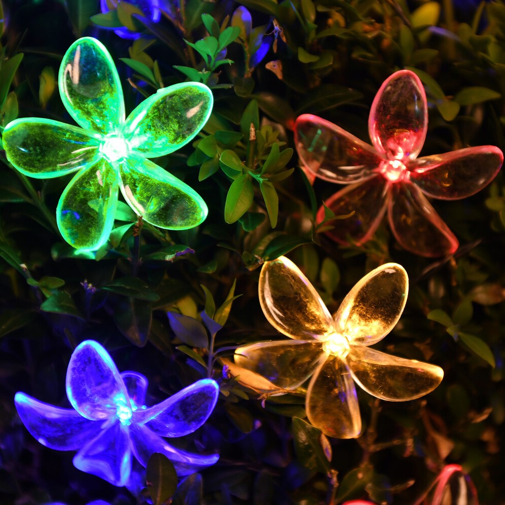 Single 30 LED Multicolour Solar String Light in Assorted styles Image 1