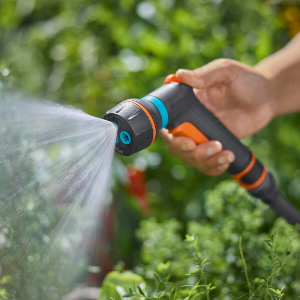 Gardena Classic Compact Multi-Patter Spray Gun Image 2