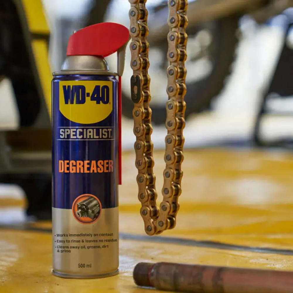 WD-40 Multi-Use Lubricant 450ml with Specialist Degreaser 500ml Image 2