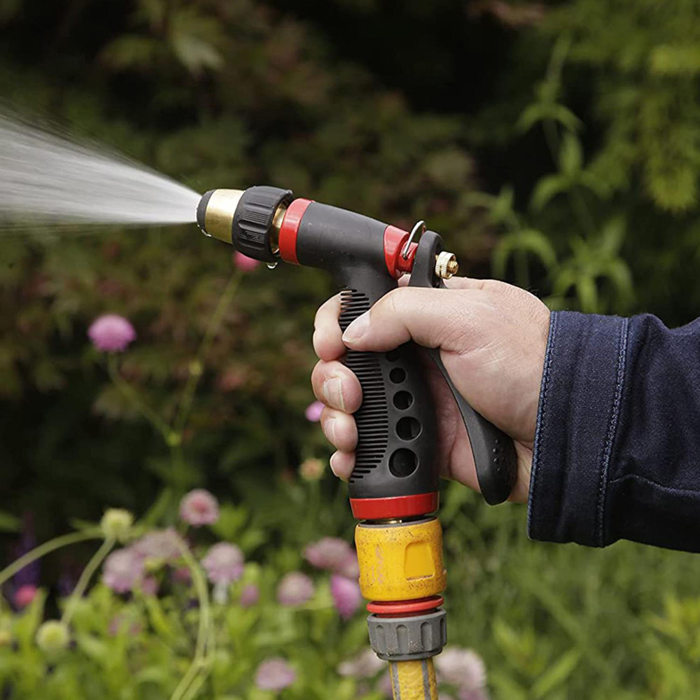 Spear & Jackson Adjustable Flow Water Spray Gun with Brass Connector Image 2