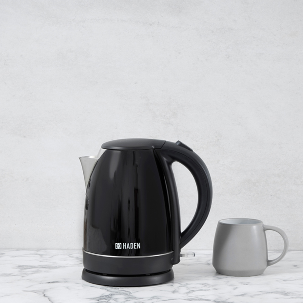 Haden 206497 Iver Black Stainless Steel Kettle 1.7L Image 2