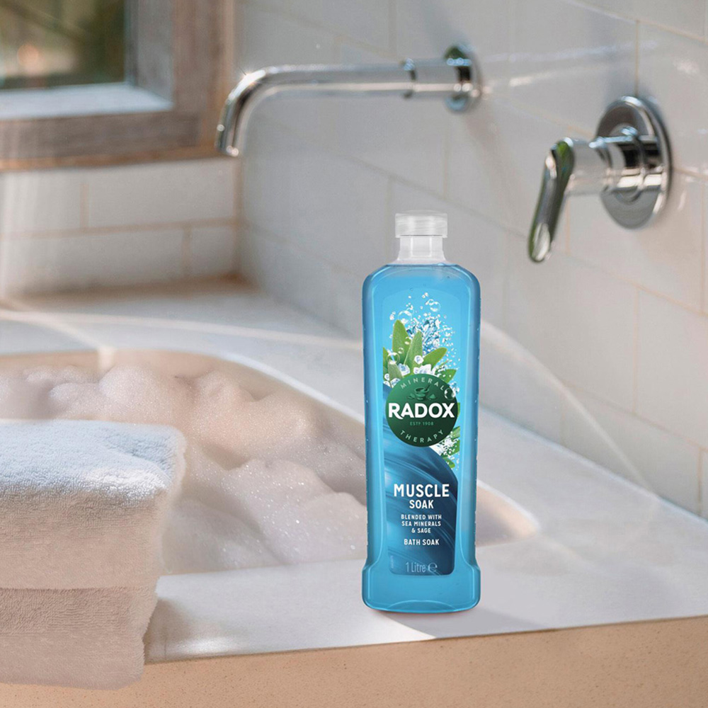Radox Mineral Therapy Muscle Soak Sea Minerals and Sage Scent Bath Soak 1L 8 Pack Image 2