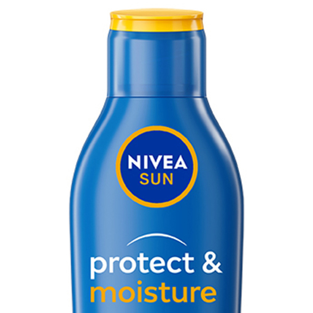 Nivea Sun Protect and Moisture Sun Cream Lotion SPF30 200ml Image 2