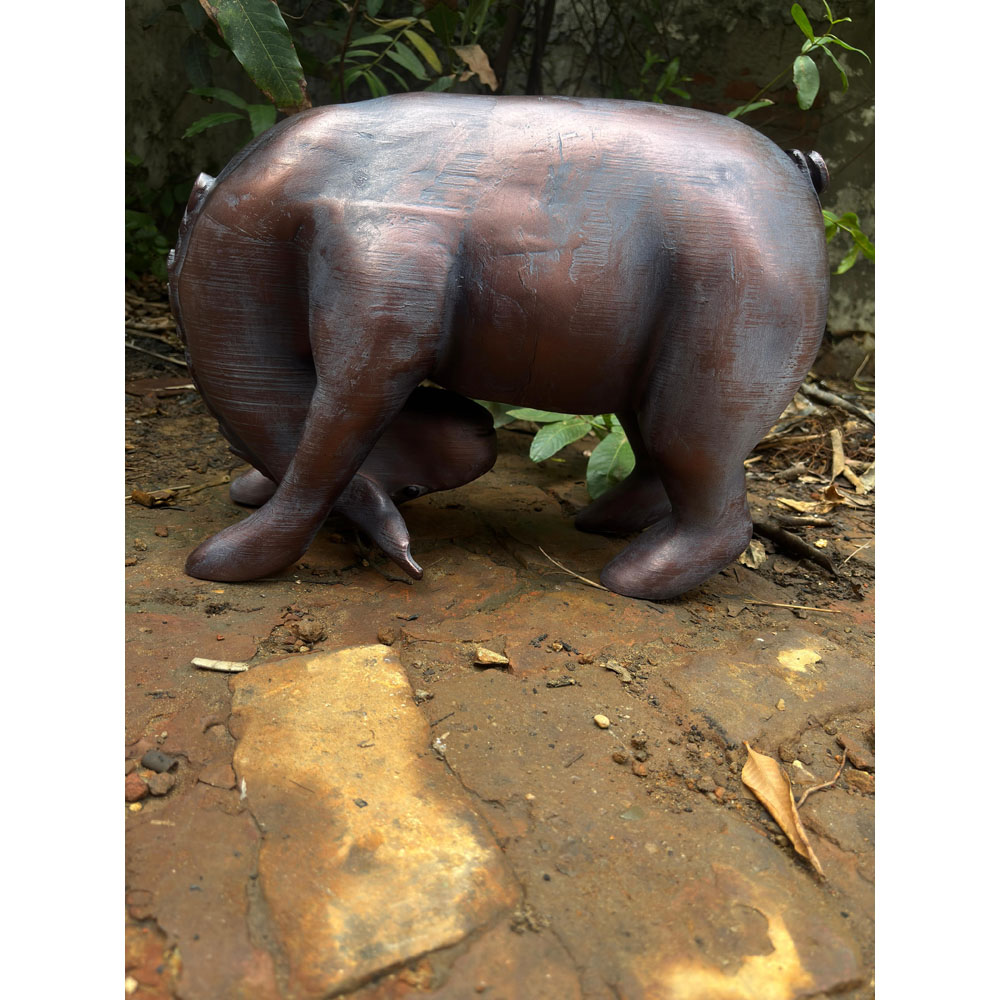 Inspirational Gifting Eeyore Polystone Resin Garden Ornament Large Image 3