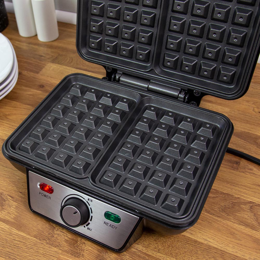 Quest Black and Silver 2 Slice Waffle Maker 1000W Image 6
