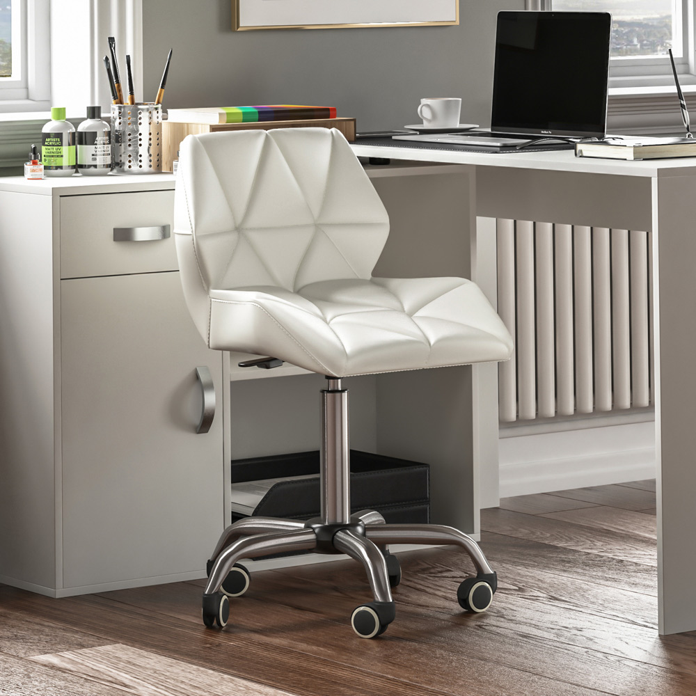 Vida Designs White PU Faux Leather Swivel Office Chair Image 7