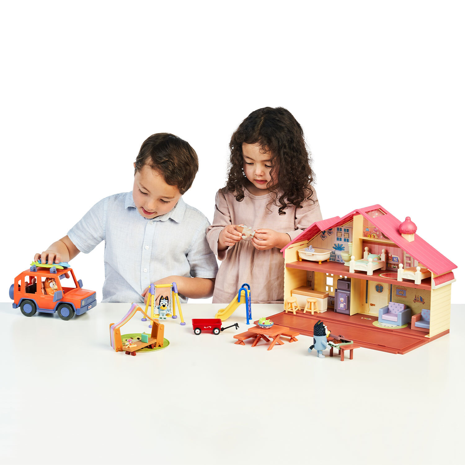 Bluey Heeler Family Vehicle Playset Image 8