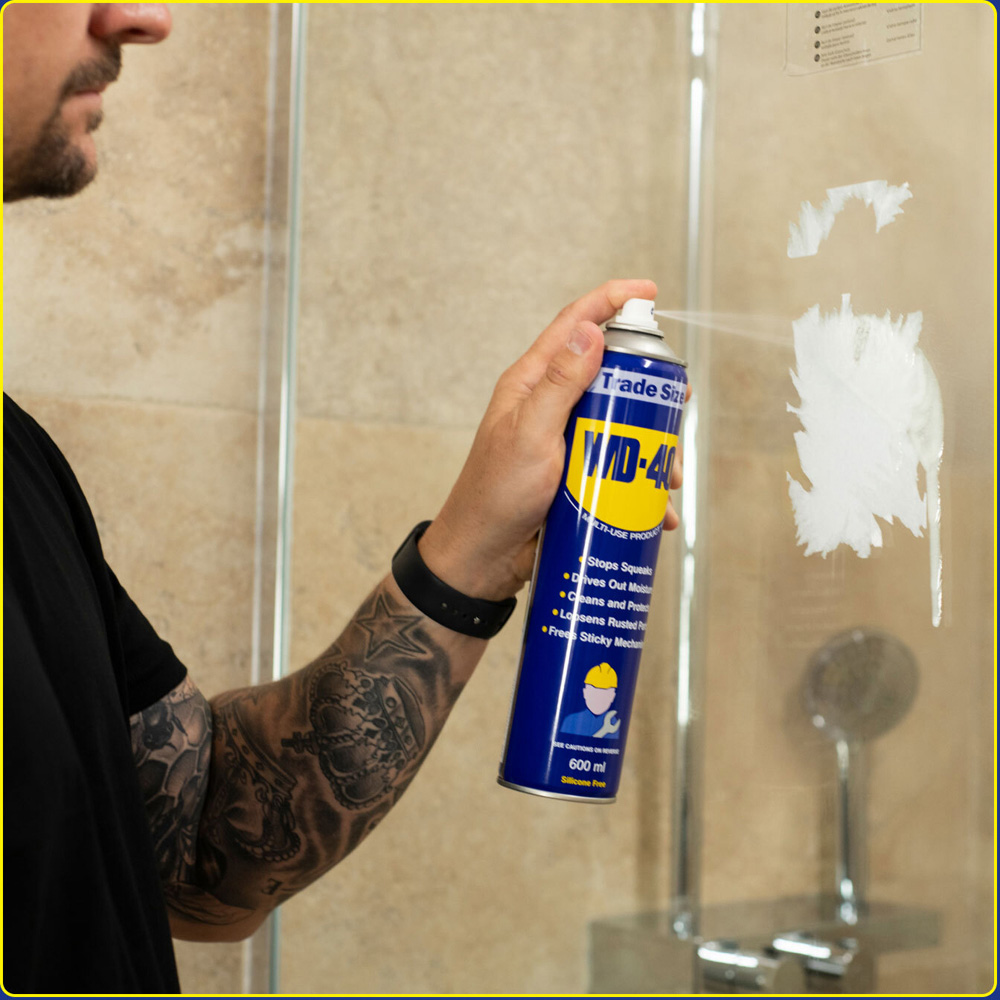 WD-40 Original Multi-Use Lubricant Spray 600ml Image 2