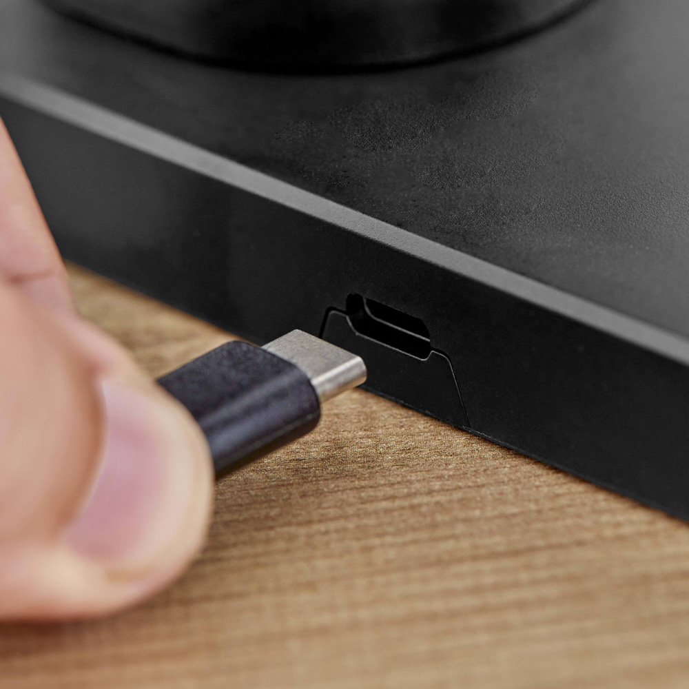 Tower 2 Piece Black Electronic Rechargeable Salt and Pepper Mills Set Image 5