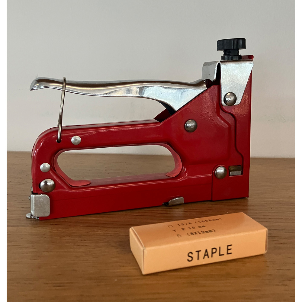 Avilo Heavy Duty Staple Gun Image 5