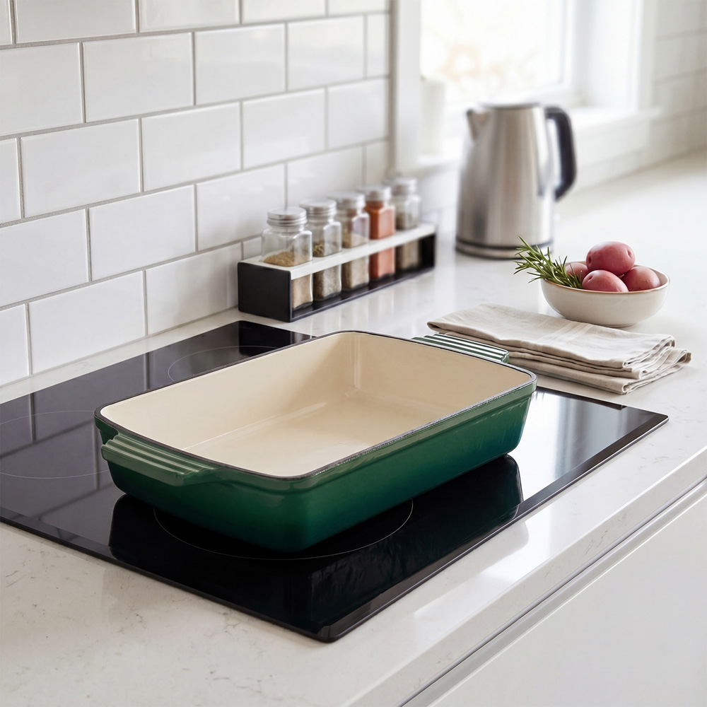 Living and Home 3L Green Enamelled Rectangular Baking Dish Image 2